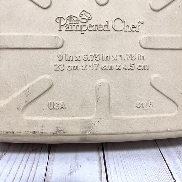 Pampered Chef Ridge Baker 9"x 6.75"x 1.75" Deep Stoneware #5112 USA Baking Dish - Picture 4 of 8